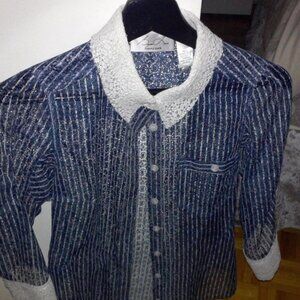 Beauty mark lace blouse size 2
